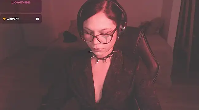 Snapshot of modjo_ chatting on 12-15-24, 03:02 modjo online show from 12-15-24, 03:02