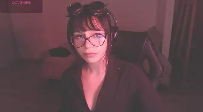 Snapshot of modjo_ chatting on 12-20-24, 04:31 modjo online show from 12-20-24, 04:31