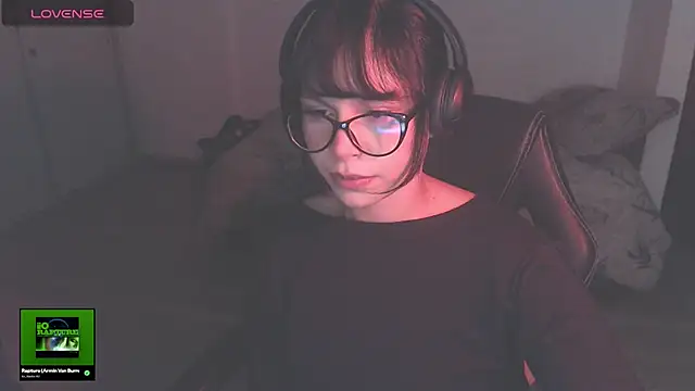 Snapshot of modjo_ chatting on 11-10-25, 04:28 modjo online show from 11-10-25, 04:28