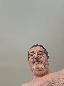 Snapshot of mike9473 chatting on 06-08-26, 06:58 mike9473 online show from 06-08-26, 06:58