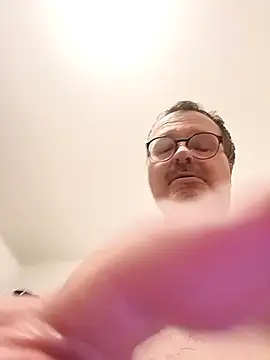 mike9473 online show from 12-16-25, 06:56