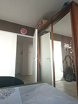 mike9473 online show from 11-04-25, 08:51