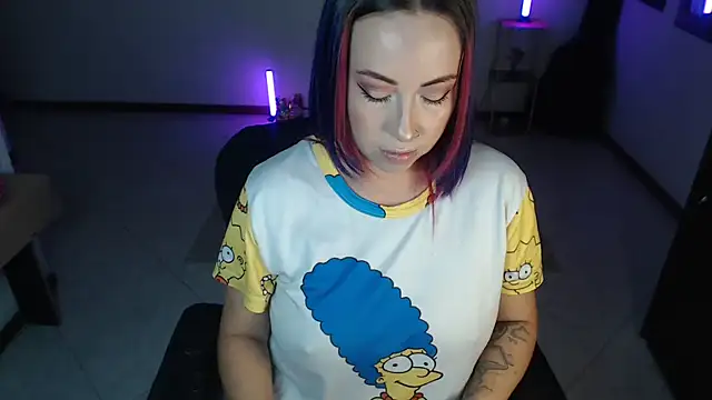 charlottezoe15 online show from 04-12-26, 10:40