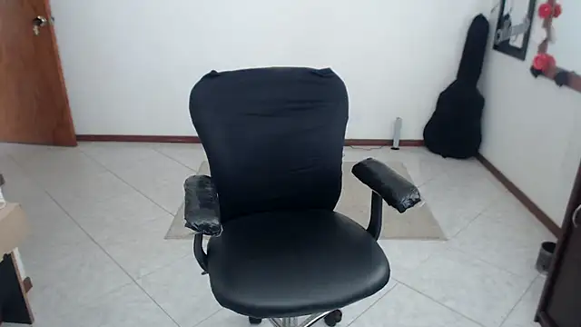 charlottezoe15 online show from 03-04-26, 04:37