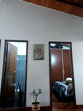 LunaZambrano online show from 03-17-26, 05:05