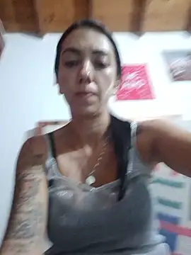 Snapshot of LunaZambrano chatting on 06-04-26, 03:33 LunaZambrano online show from 06-04-26, 03:33