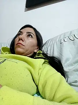 LunaZambrano online show from 11-26-25, 03:17