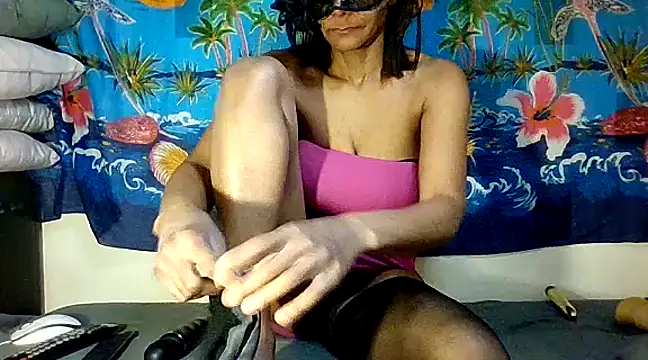 Snapshot of laetitiafun chatting on 02-18-25, 11:55 laetitiafun online show from 02-18-25, 11:55