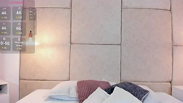 aisha vs online show from 02-11-26, 12:27