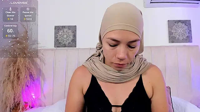 aisha vs online show from 07-25-26, 12:33