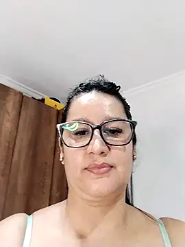keilymadam online show from 05-06-26, 04:44