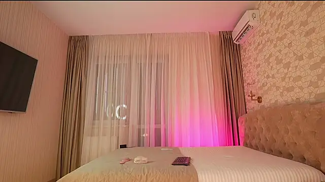 Snapshot of RosyEmily chatting on 06-18-26, 10:31 RosyEmily online show from 06-18-26, 10:31