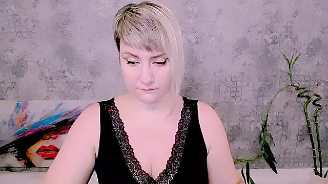 Djullia online show from 07-20-26, 05:48