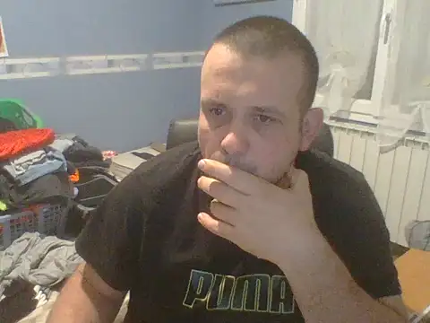 Snapshot of manubm03 chatting on 02-04-26, 05:24 manubm03 online show from 02-04-26, 05:24