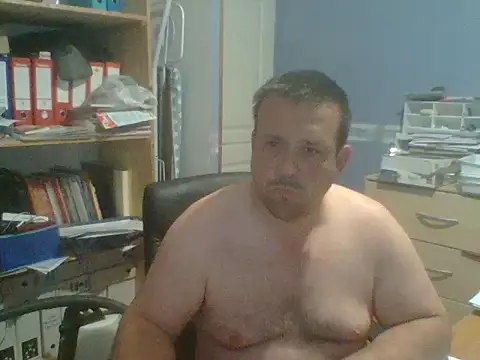 Snapshot of manubm03 chatting on 05-17-26, 06:24 manubm03 online show from 05-17-26, 06:24