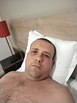 manubm03 online show from 11-24-25, 08:09