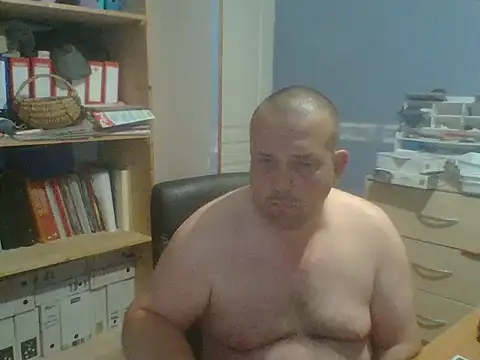 Snapshot of manubm03 chatting on 05-23-26, 05:17 manubm03 online show from 05-23-26, 05:17