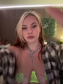 Snapshot of AnjaAmelia chatting on 10-28-25, 11:53 AnjaAmelia online show from 10-28-25, 11:53