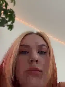 Snapshot of AnjaAmelia chatting on 09-11-25, 09:53 AnjaAmelia online show from 09-11-25, 09:53