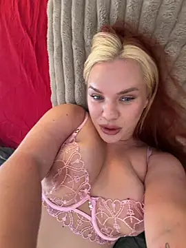 Snapshot of AnjaAmelia chatting on 07-17-26, 10:45 AnjaAmelia online show from 07-17-26, 10:45