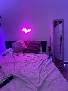 AnjaAmelia online show from 11-14-25, 07:39