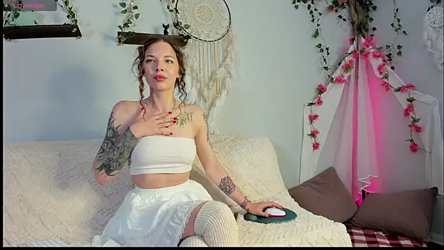 Kiralotus online show from 10-24-25, 06:45