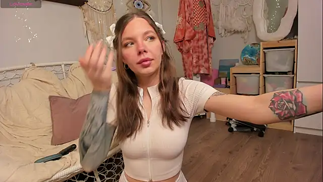 Kiralotus online show from 04-19-26, 05:19