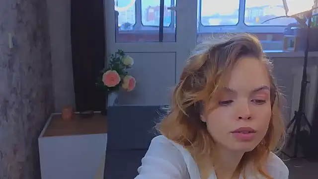 sinteas online show from 10-30-25, 11:19