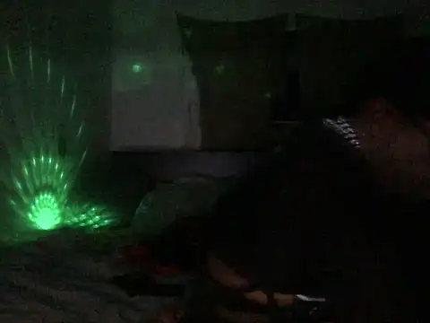 Snapshot of Londonfrotadejr chatting on 09-24-25, 12:55 Londonfrotadejr online show from 09-24-25, 12:55