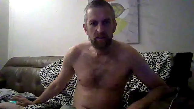 Snapshot of Matts1988 chatting on 05-25-26, 11:14 Matts1988 online show from 05-25-26, 11:14