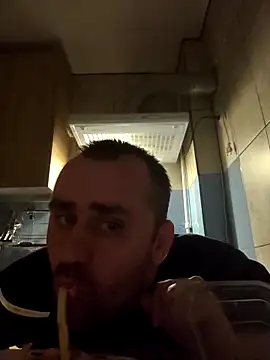 Snapshot of Govora chatting on 03-05-25, 10:54 Govora online show from 03-05-25, 10:54