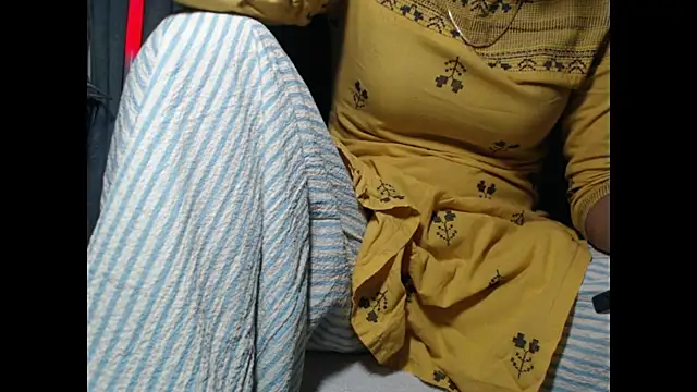 Snapshot of CuteRhea69 chatting on 04-19-26, 11:55 CuteRhea69 online show from 04-19-26, 11:55