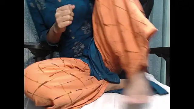 CuteRhea69 online show from 04-07-26, 02:19