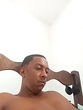 Pretinhoo25 online show from 02-17-26, 04:26