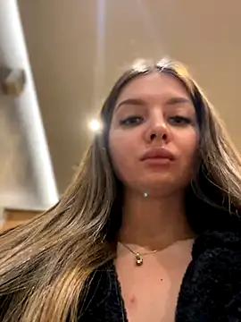 Snapshot of KrisMagnoly chatting on 11-01-25, 04:23 KrisMagnoly online show from 11-01-25, 04:23