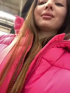 Snapshot of KrisMagnoly chatting on 01-18-26, 06:11 KrisMagnoly online show from 01-18-26, 06:11