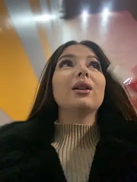 Snapshot of KrisMagnoly chatting on 02-26-25, 04:27 KrisMagnoly online show from 02-26-25, 04:27