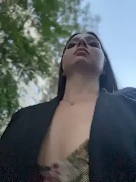 Snapshot of KrisMagnoly chatting on 09-12-25, 04:40 KrisMagnoly online show from 09-12-25, 04:40