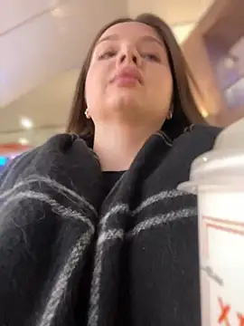 Snapshot of KrisMagnoly chatting on 02-18-26, 05:42 KrisMagnoly online show from 02-18-26, 05:42