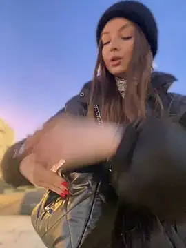 Snapshot of KrisMagnoly chatting on 03-22-25, 04:47 KrisMagnoly online show from 03-22-25, 04:47