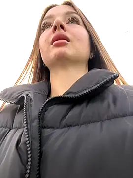 Snapshot of KrisMagnoly chatting on 09-17-25, 03:14 KrisMagnoly online show from 09-17-25, 03:14