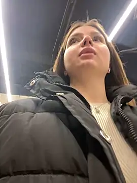 Snapshot of KrisMagnoly chatting on 09-30-25, 05:30 KrisMagnoly online show from 09-30-25, 05:30