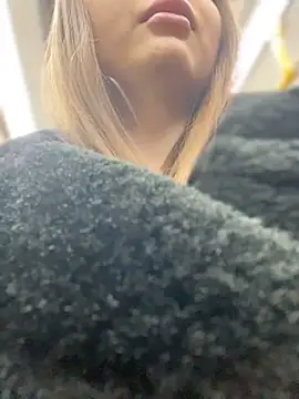 Snapshot of KrisMagnoly chatting on 03-07-25, 04:22 KrisMagnoly online show from 03-07-25, 04:22