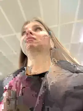 Snapshot of KrisMagnoly chatting on 10-12-25, 05:25 KrisMagnoly online show from 10-12-25, 05:25