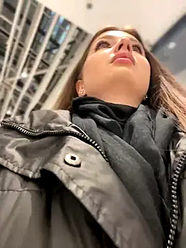 Snapshot of KrisMagnoly chatting on 11-14-25, 04:32 KrisMagnoly online show from 11-14-25, 04:32