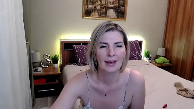 sensualEmilia online show from 03-22-26, 05:58