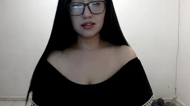 YummymeowW online show from 01-18-25, 04:59