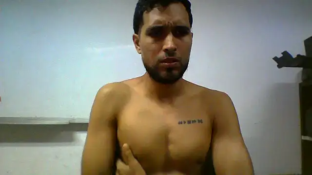 Snapshot of robinson183 chatting on 05-21-26, 02:20 robinson183 online show from 05-21-26, 02:20