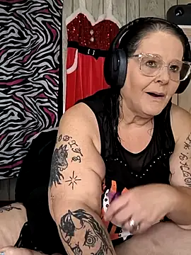 davisdesiresxh online show from 11-04-25, 02:21