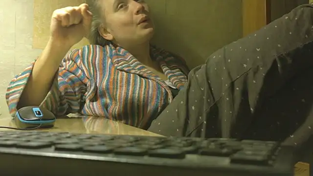 FrumCake online show from 12-22-25, 12:44